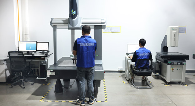 CNC精密零件加工生产设备